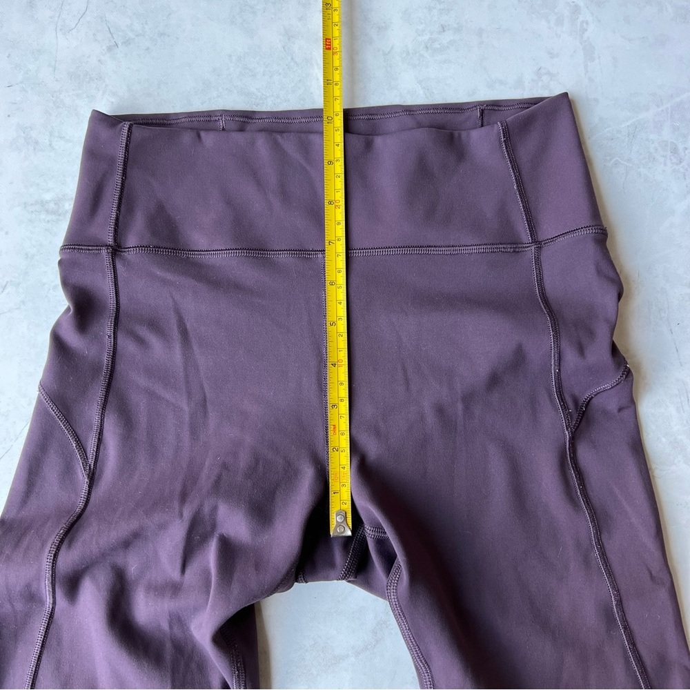 Lululemon Purple Crop Leggings Size 6 - Picture 6 of 9